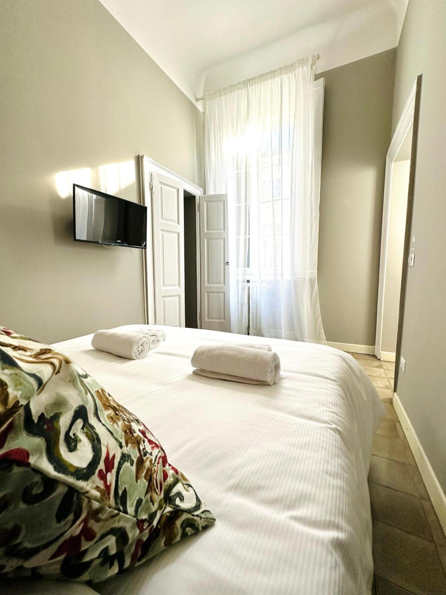 Nerino House, Elegante E Tranquillo Appartamento A 5 Minuti Dal Duomo Milan Bagian luar foto
