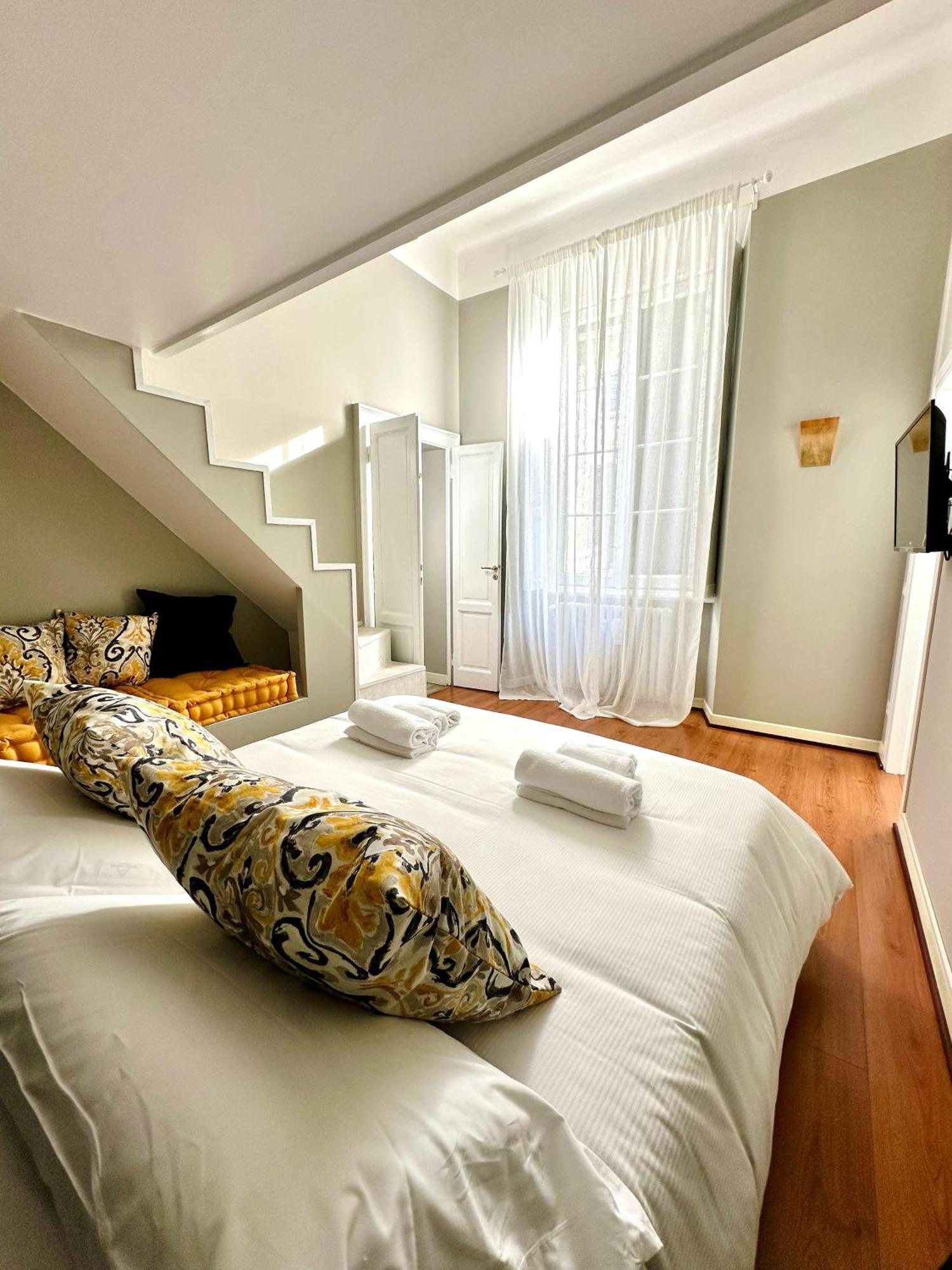 Nerino House, Elegante E Tranquillo Appartamento A 5 Minuti Dal Duomo Milan Bagian luar foto