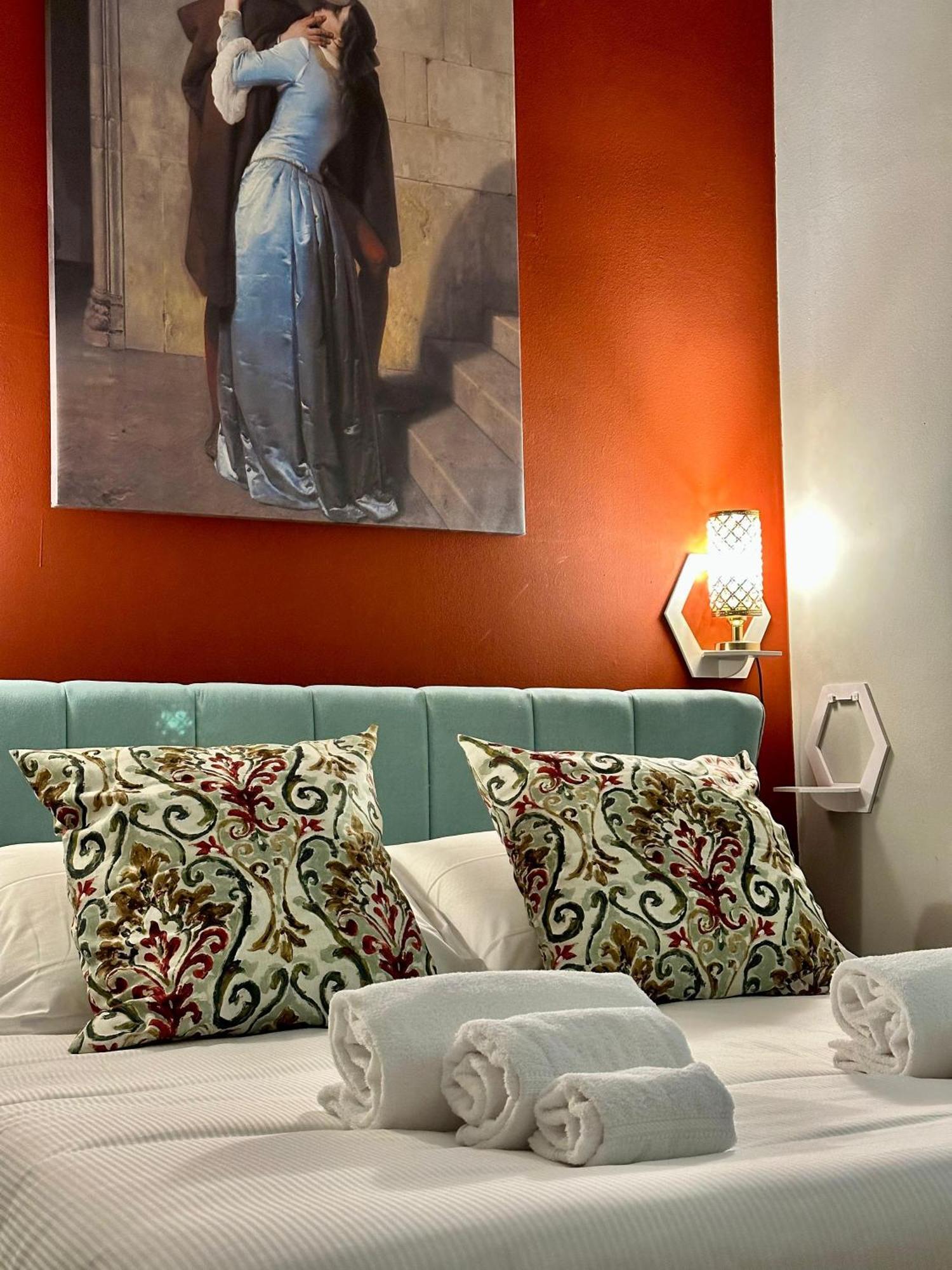 Nerino House, Elegante E Tranquillo Appartamento A 5 Minuti Dal Duomo Milan Bagian luar foto